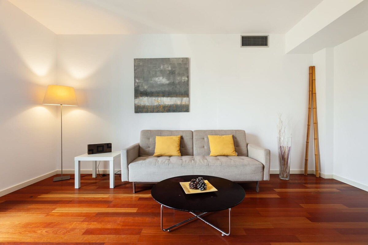 Plaça Catalunya Modern 2bedroom with balcony — Barcelona, Catalunya — vacation rental
