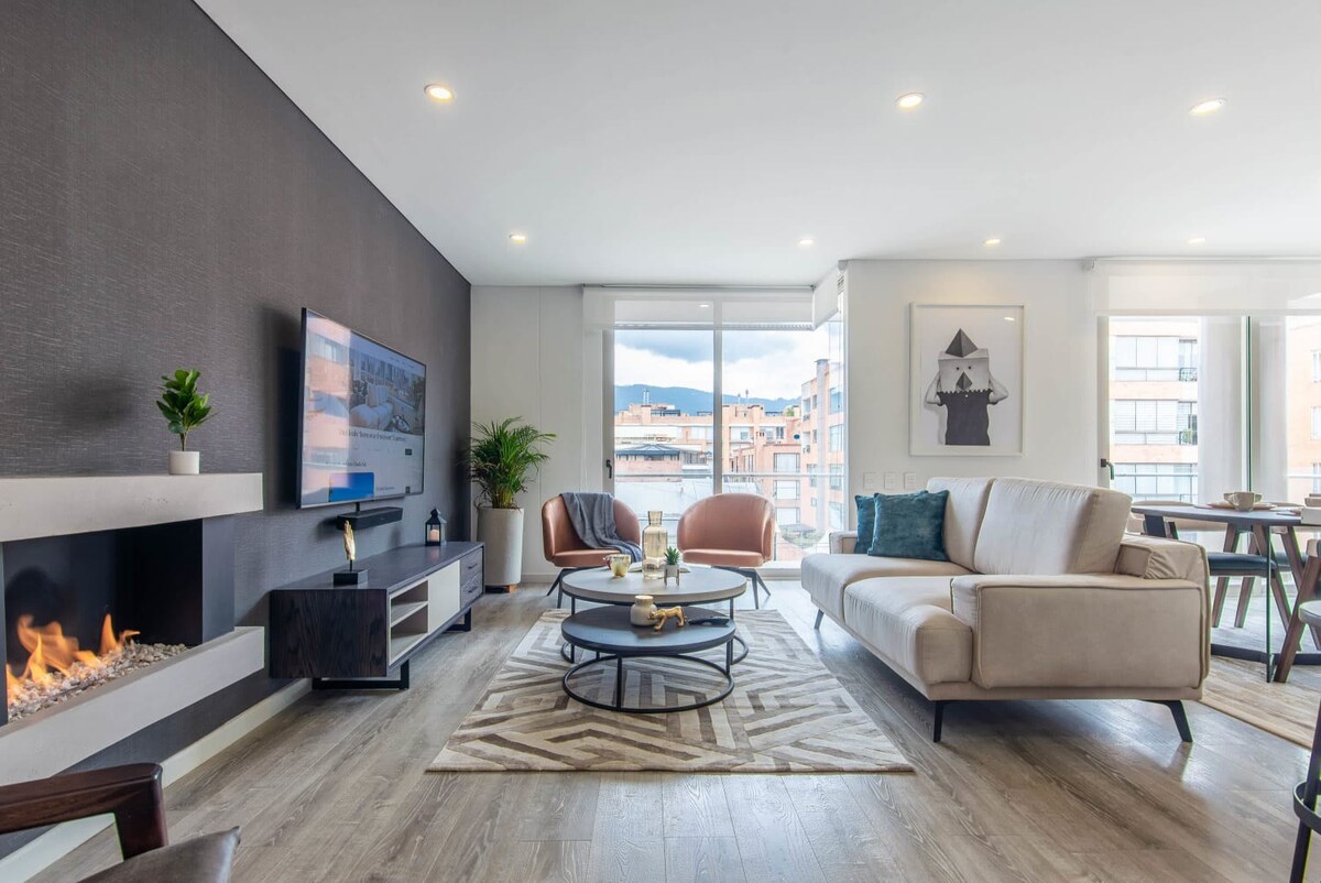 Cloud 9 | Big & Spacious | The Amber