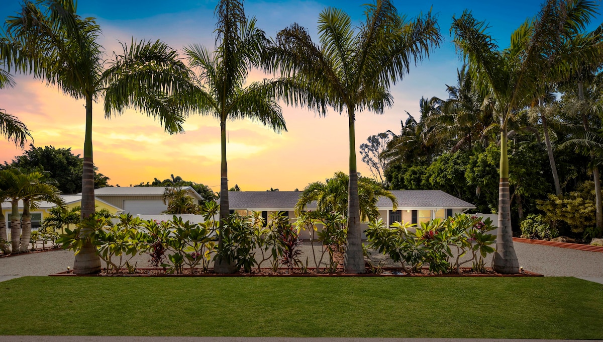 2 Villas, Pickleball, Htd. Pool, Game Room , 24ppl — Bradenton, FL — vacation rental