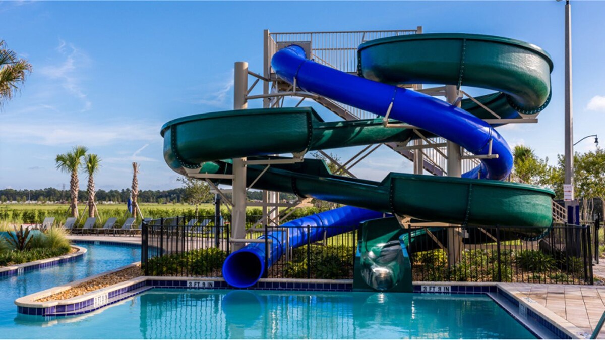 Townhome near Disney w/ private pool