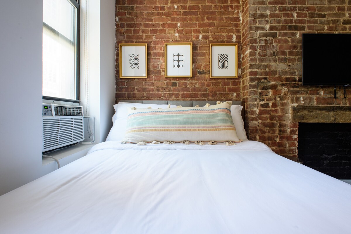 24-10 Studio in Prime Gramercy WD in Unit 4