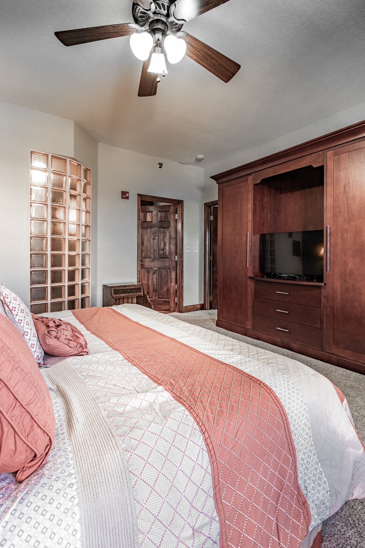 6005 Big Bear