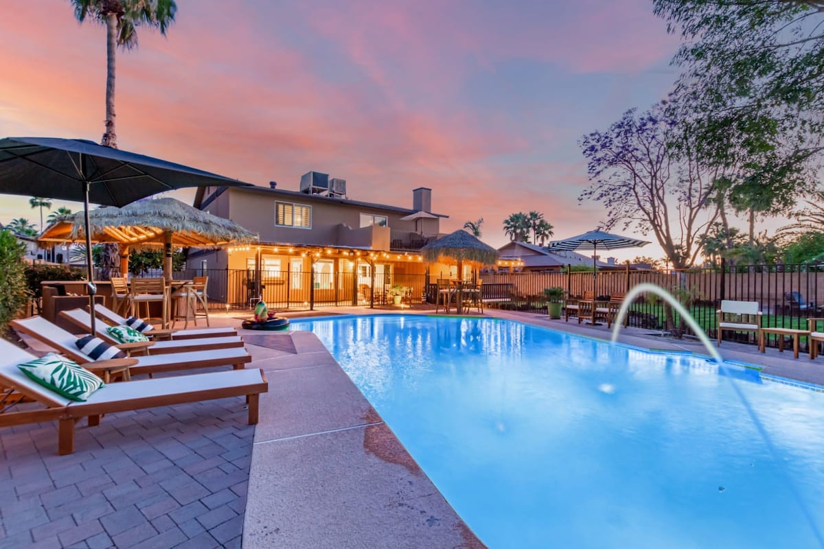 Tiki Paradise w/Htd. Pool, Putt Grn. & Tiki Bar | Phoenix