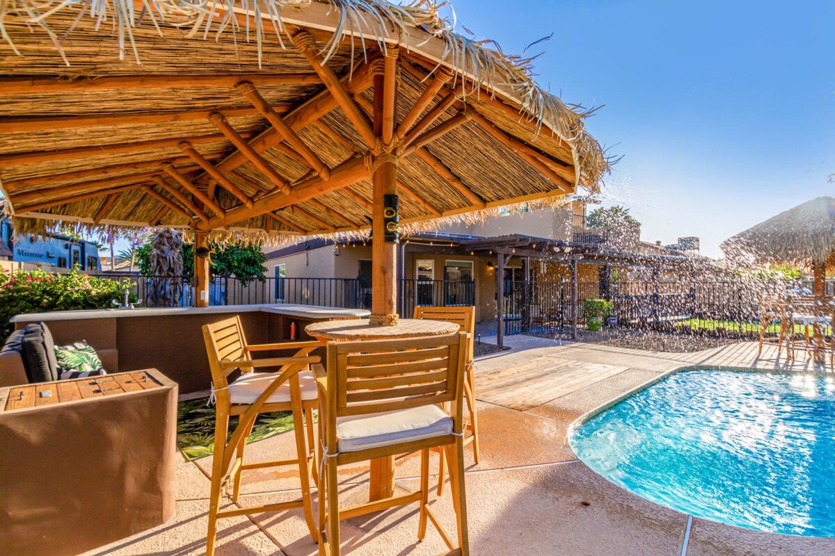 Tiki Paradise w/Htd. Pool, Putt Grn. & Tiki Bar | Phoenix