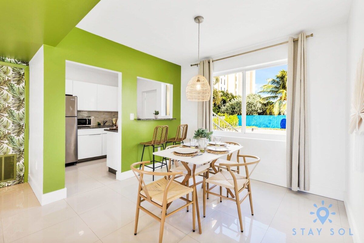 2BR + Bay View+ Pool |Step To Beach — Hollywood, FL — vacation rental