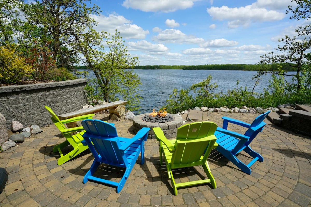 Morning Sun Cabin on Lake Metigoshe