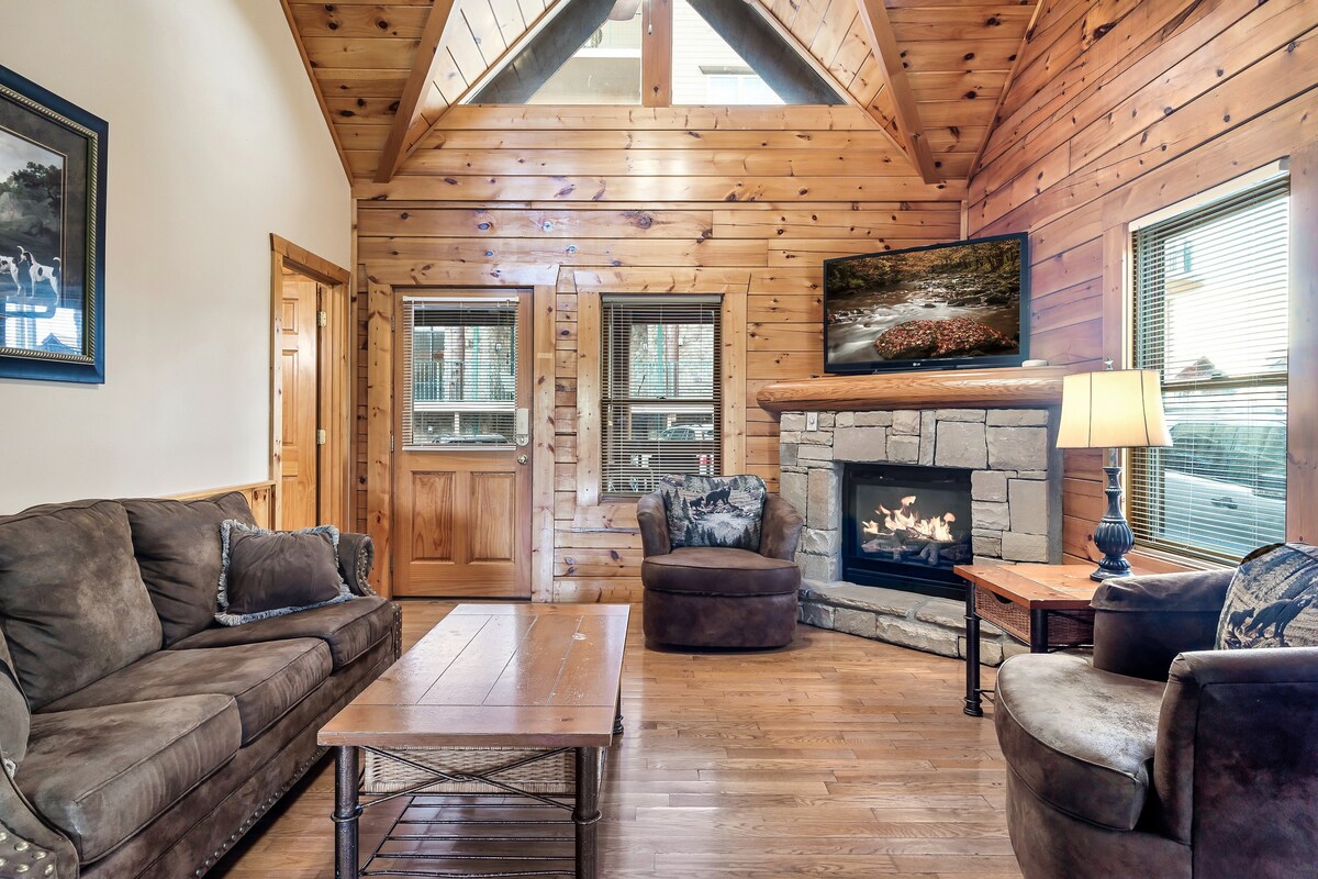 Chill & Enjoy N Smokies, Sleeps 6・Resort Amenities — Pigeon Forge, TN — vacation rental