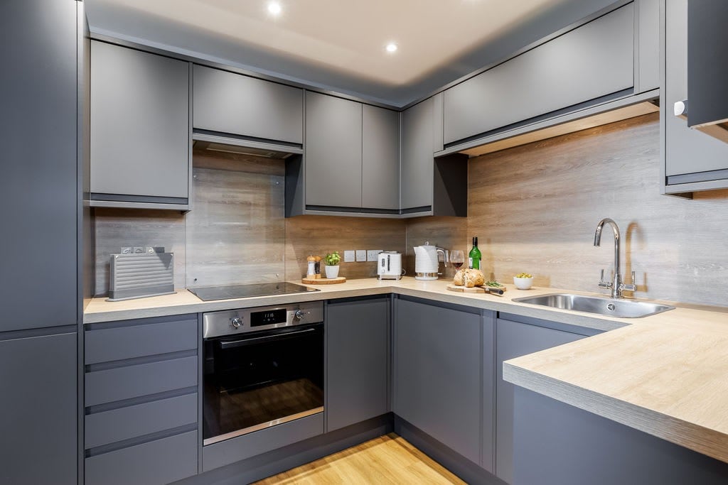 Wholesome Family 3-Bed, 2-Bath Apt; Free Gym & PKG