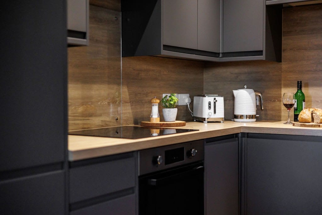 Wholesome Family 3-Bed, 2-Bath Apt; Free Gym & PKG