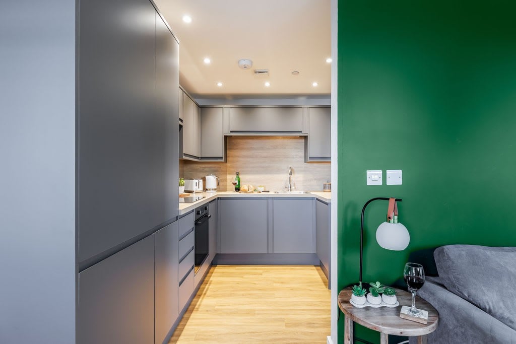 Wholesome Family 3-Bed, 2-Bath Apt; Free Gym & PKG