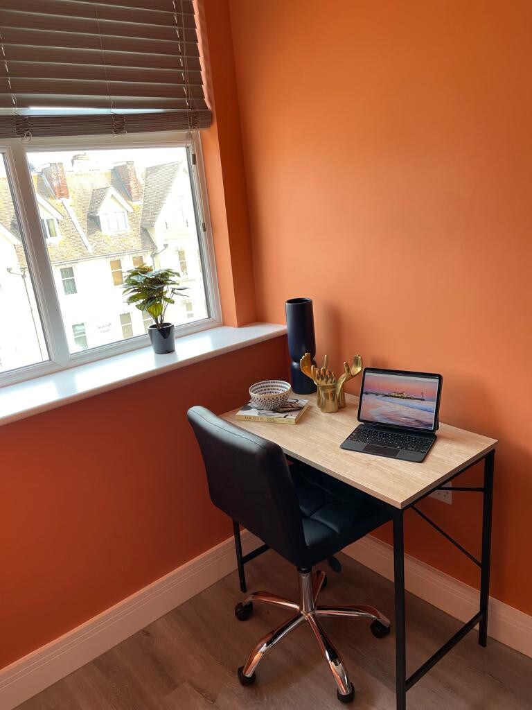Sea View 2-Bed Family Apt w/ Free Gym & Parking