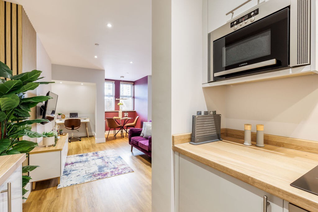 Elegant Seaside Studio Apt w/ Free Gym & Parking