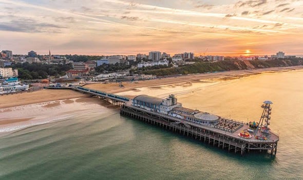 Stunning Sea Views, Family Apt; Free Parking & Gym