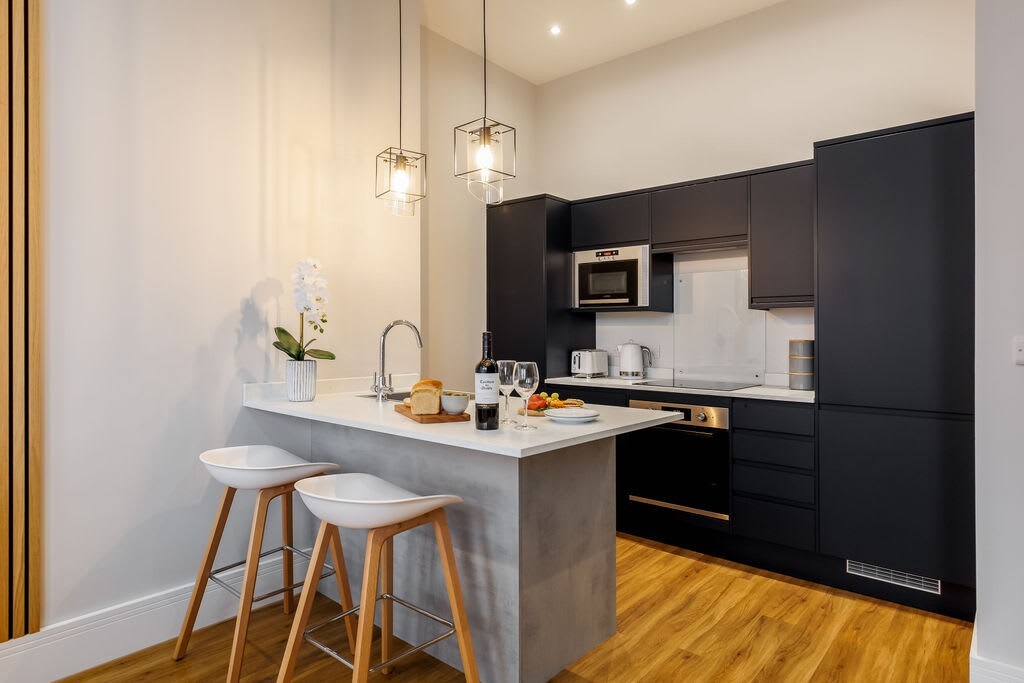 Classy, Coastal 1-Bed Apt w/ Free Gym & Wi-Fi