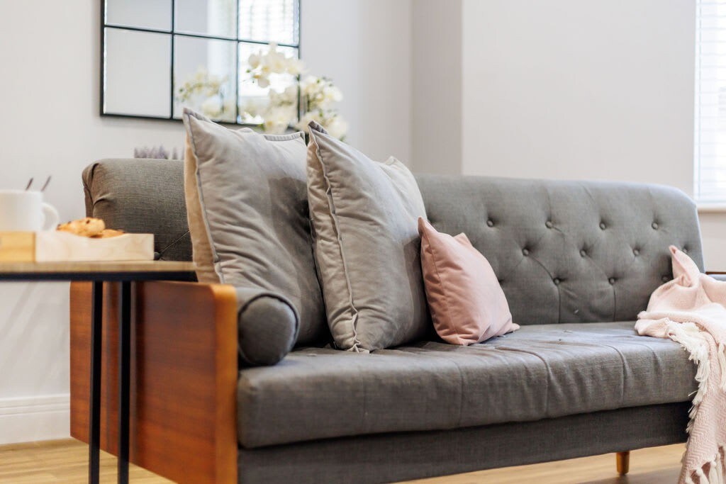 Spacious Garden, 2-Bed Apt w/ Free Gym & Parking
