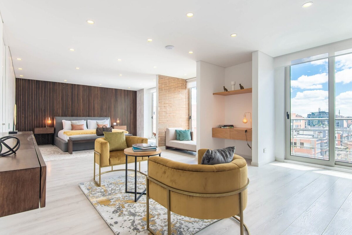 Cloud9| Designer XL Penthouse |The Diamond