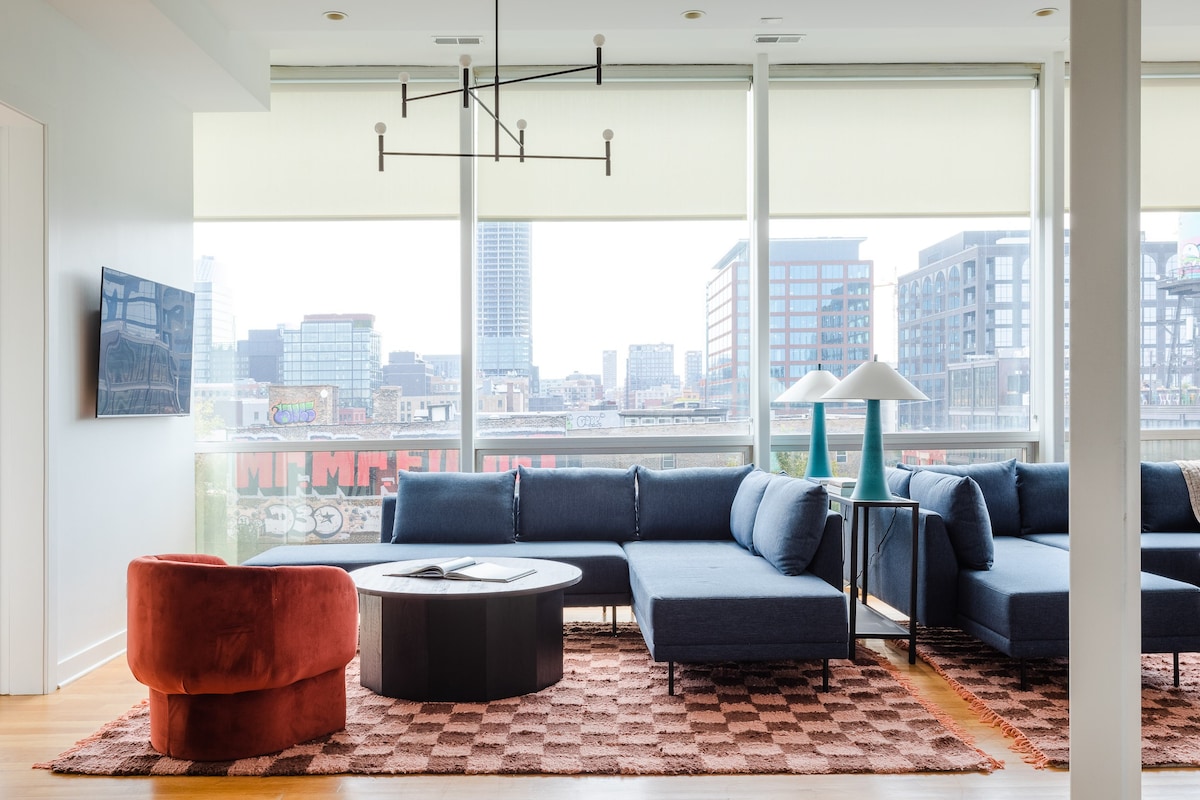 Luxury Fulton Market Penthouse Amazing City Views — Chicago, IL — vacation rental