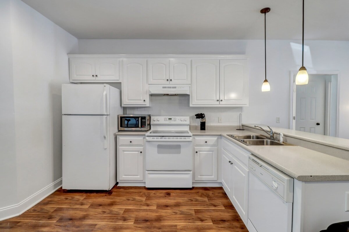 Eagle's Refuge - Close to GSU & Paulson Stadium 5