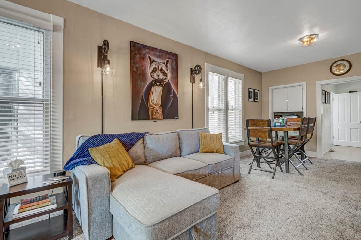 Game Parlour! Downtown Workspace BBQ Fire Pit — Colorado Springs, CO — vacation rental