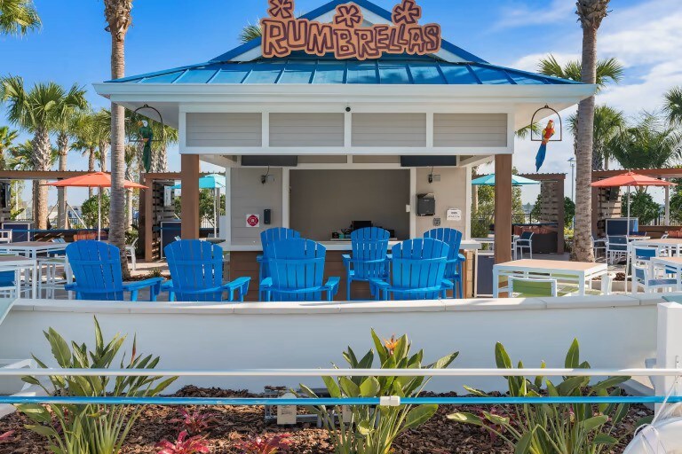 Poolside Bar