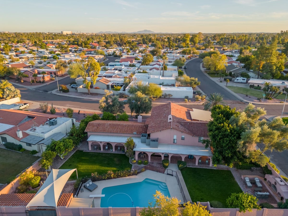 Desert Rose Hacienda | Pool, Sauna & Cantina