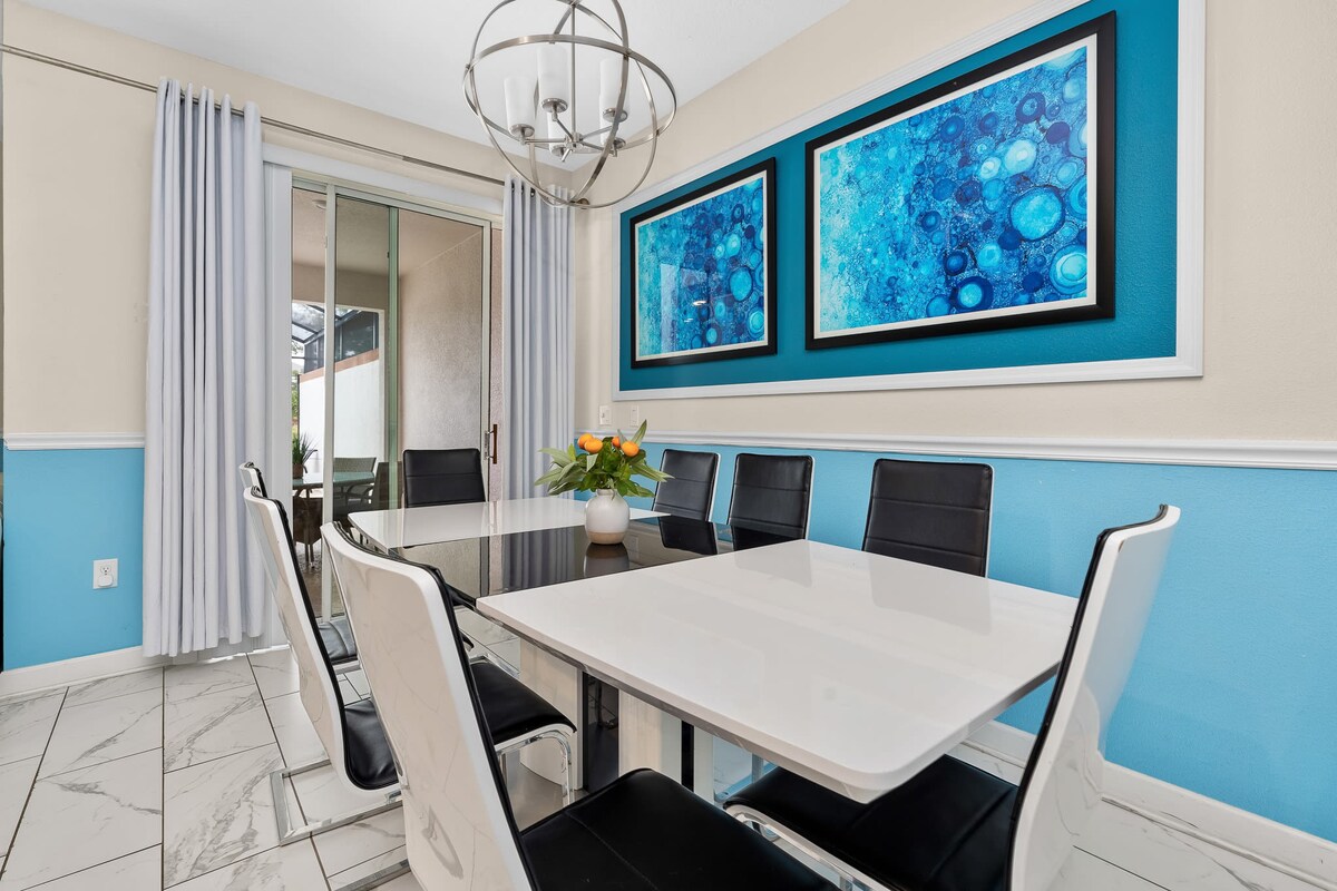 Mins to Disney + Free Water Park w/ Lazy River