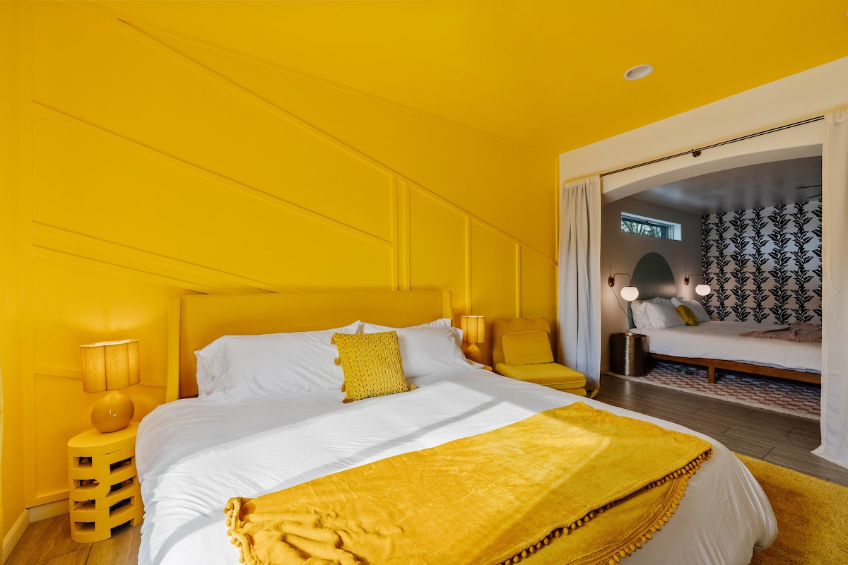 Spacious home w/private pool & game room