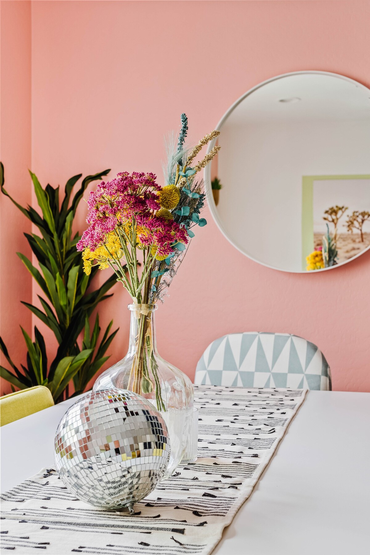 Spacious home w/private pool & game room