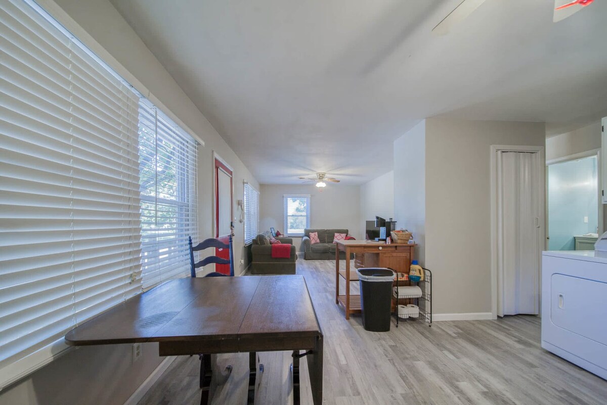 Cozy 2BR | Pet-Friendly | Garage | Near Wineries — Saint James, MO — vacation rental