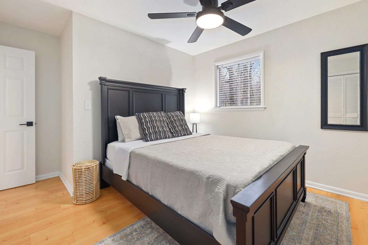 Woodland - Downtown - Outdoor oasis - Pool 6