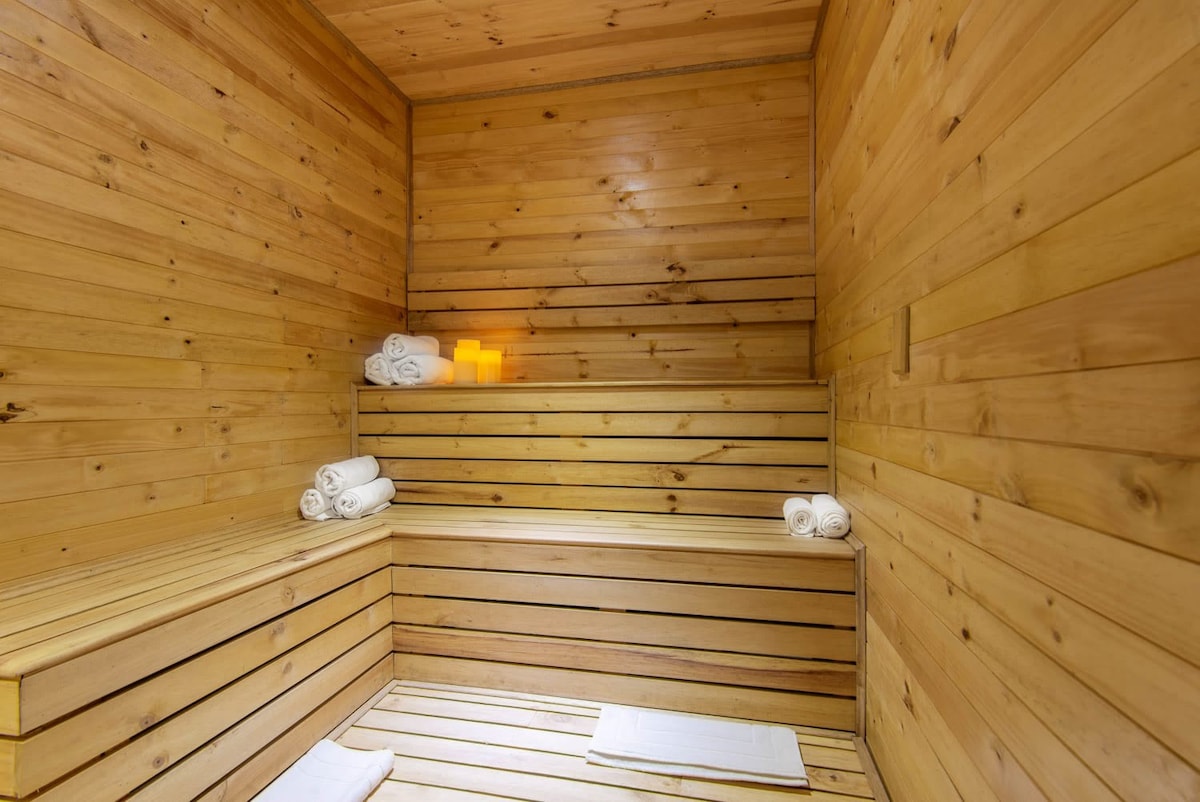 Cloud9 |Up for 14 ppl Sauna & indoor Pool|The Onyx interior 4