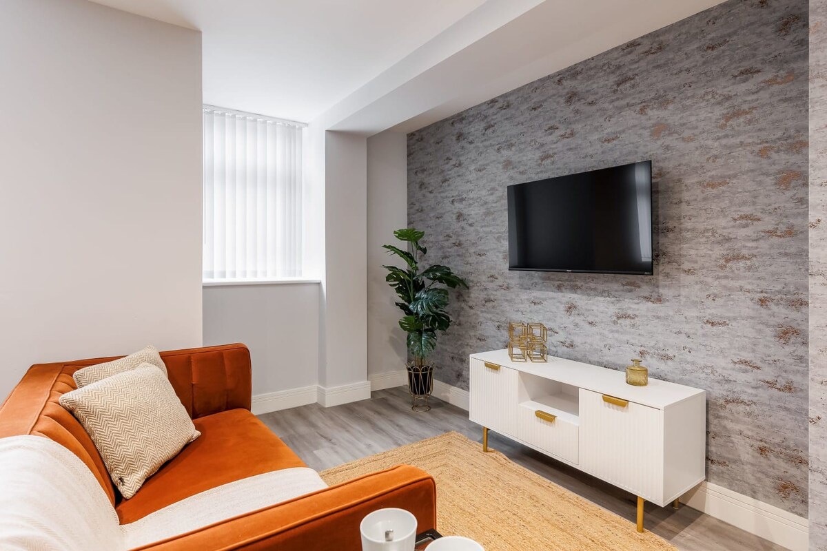 Comfy & Cosy 1-bed Apt w/ Free Parking & WiFi - Photo 3