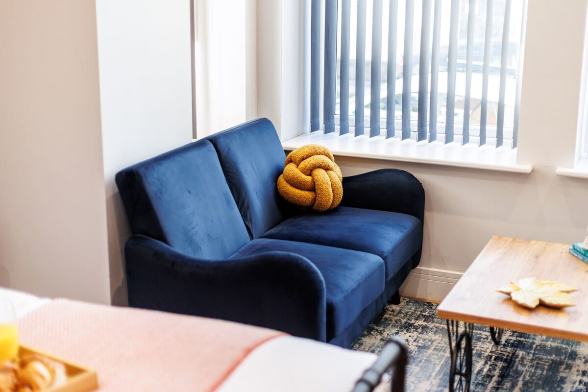 Cosy, Beautiful Studio Apt w/ Free Parking & Wi-Fi