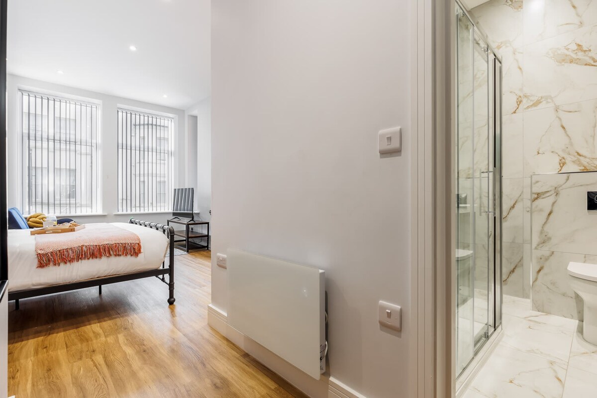 Cosy, Beautiful Studio Apt w/ Free Parking & Wi-Fi