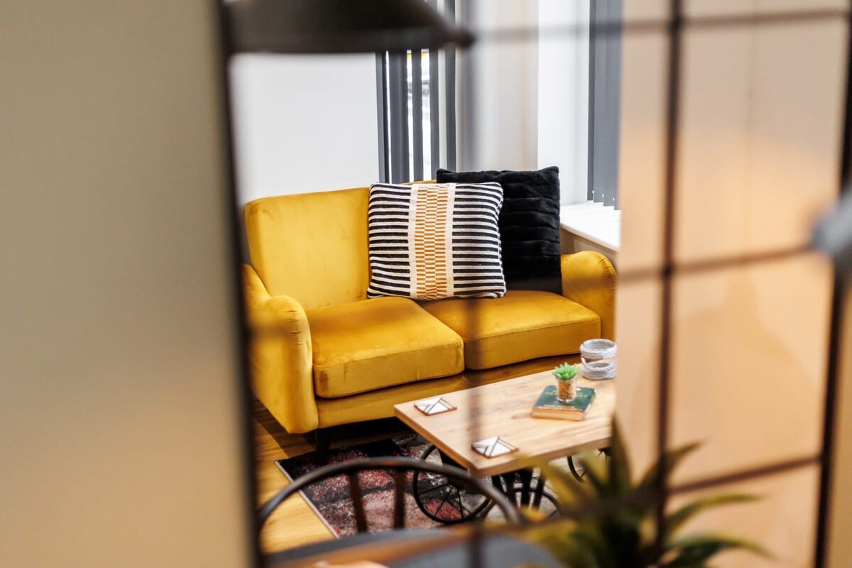 NEW! Superb Studio Apt w/ Free Parking & WiFi