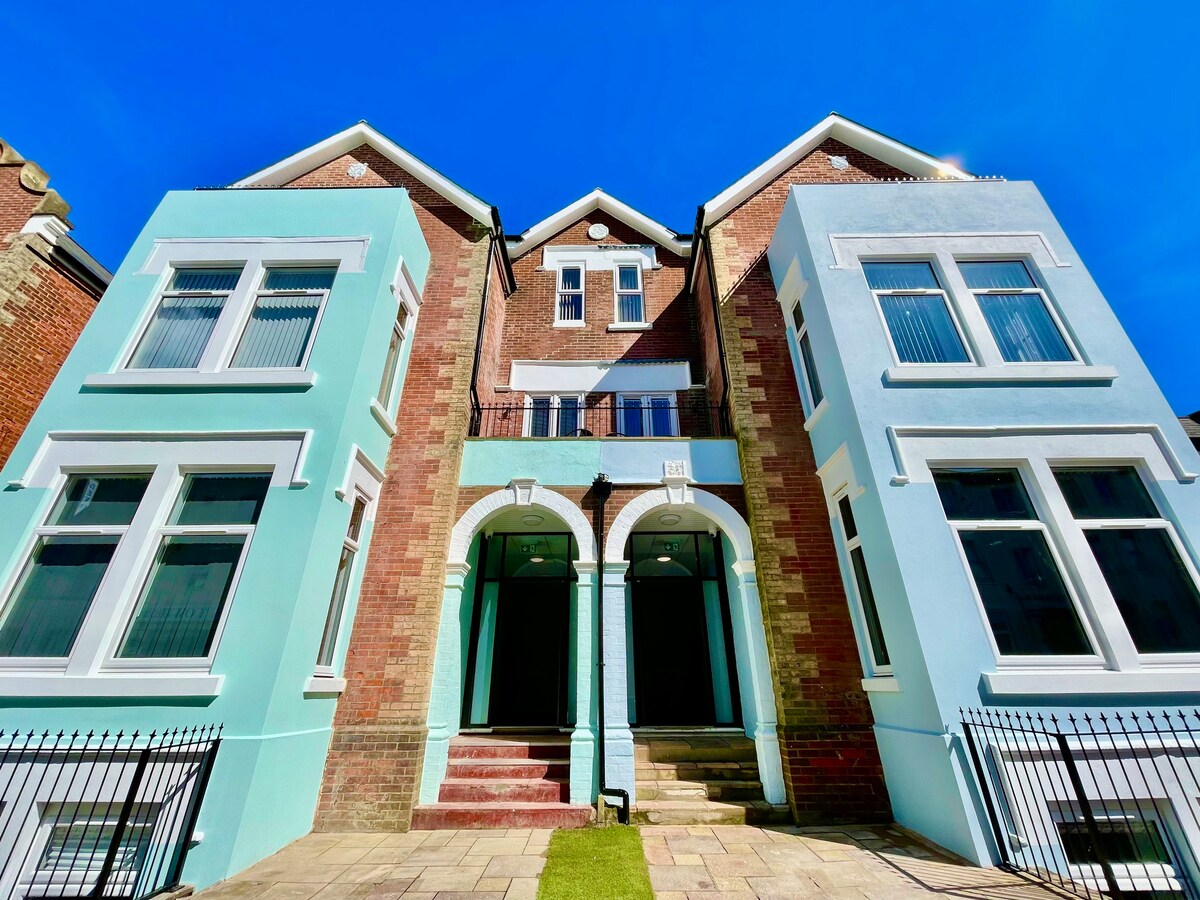 Beautiful, Bright 1-bed Apt w/ Free Parking & WiFi