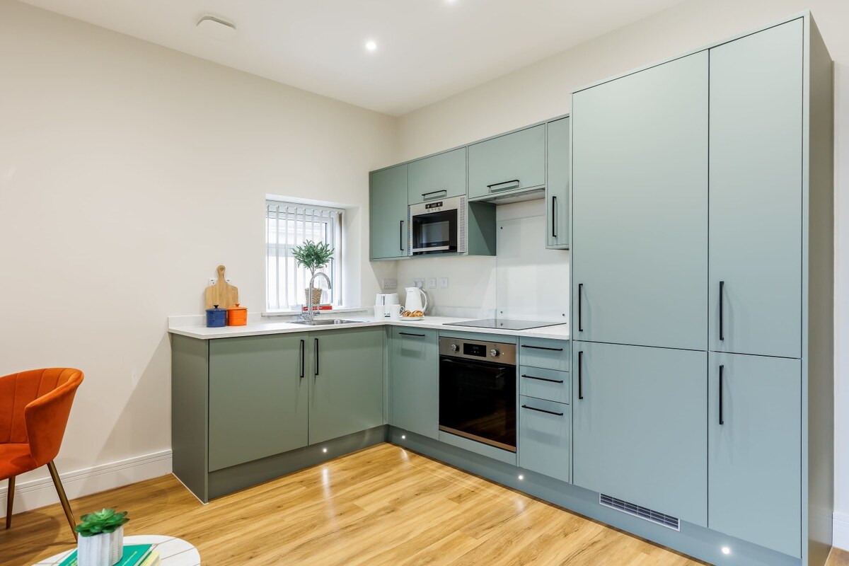 Beautiful, Bright 1-bed Apt w/ Free Parking & WiFi
