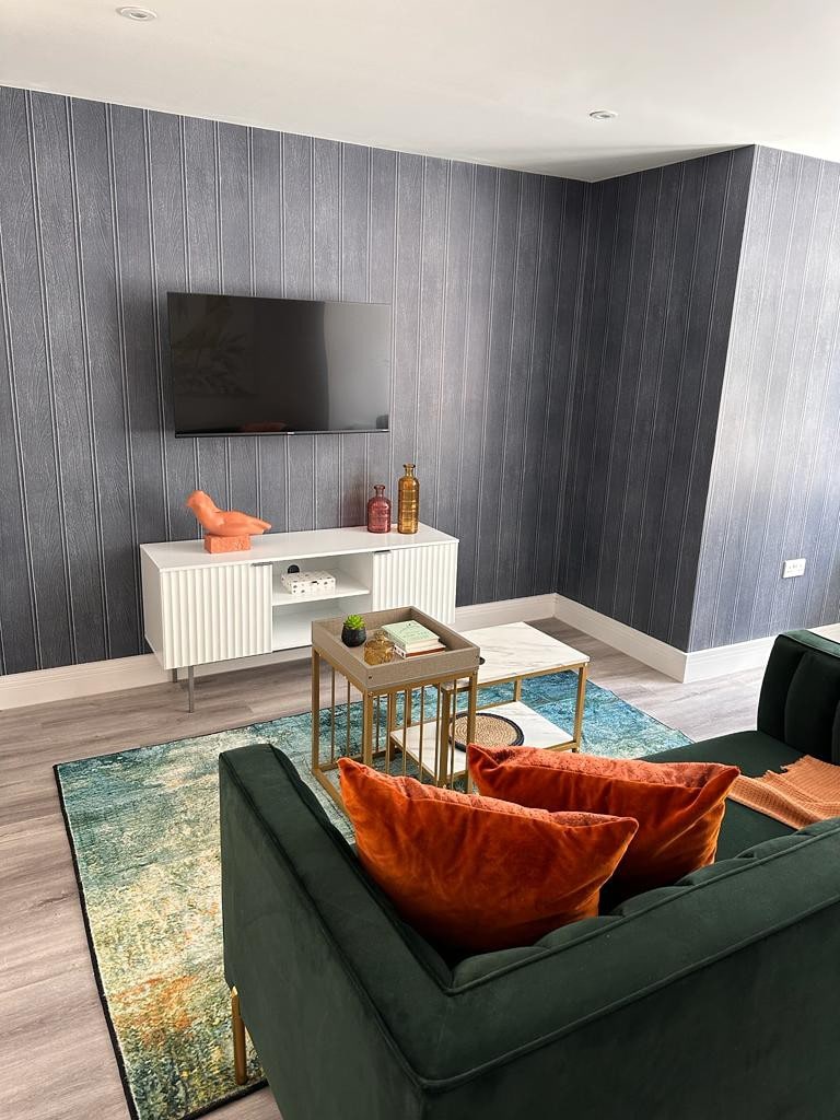 Spacious 1-bed Studio Apt w/ Free Parking & WiFi