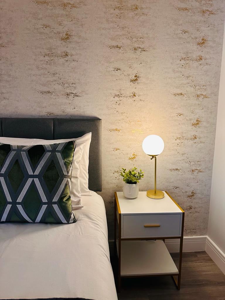 Spacious 1-bed Studio Apt w/ Free Parking & WiFi