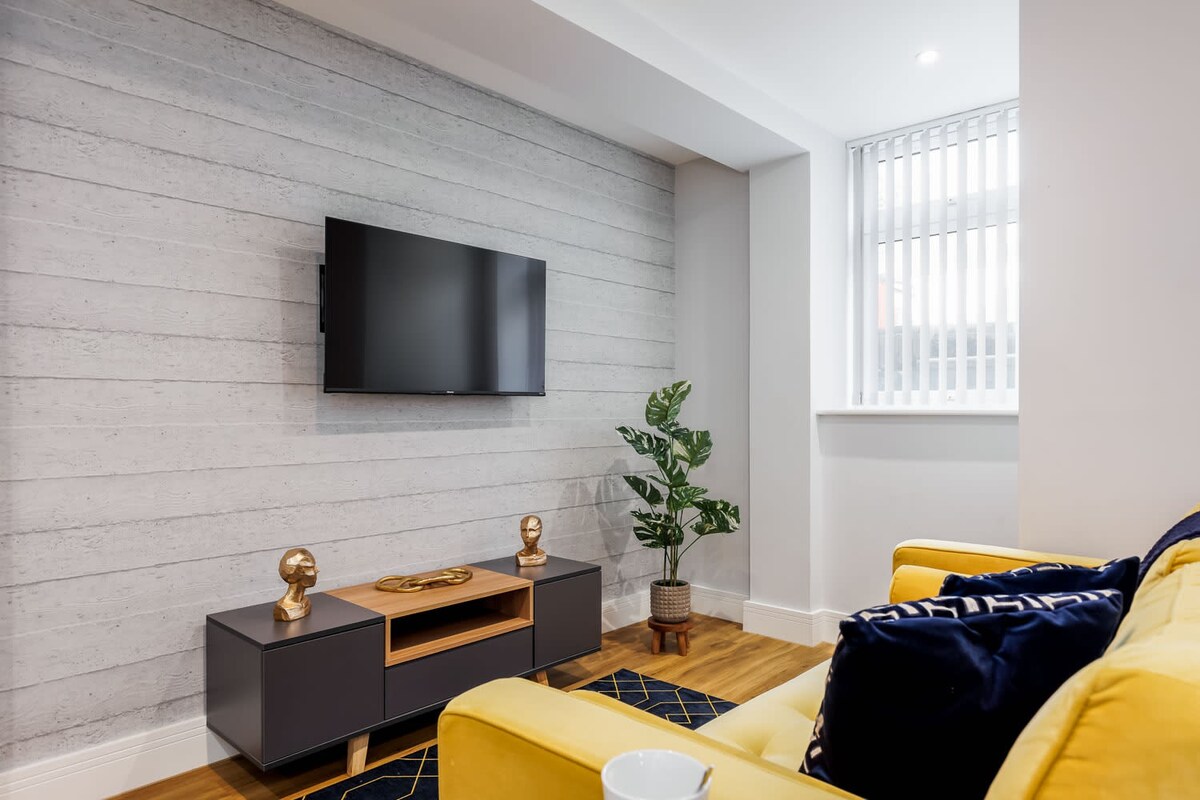 Simply Beautiful 1-bed Apt w/ Free Parking & WiFi - Photo 2