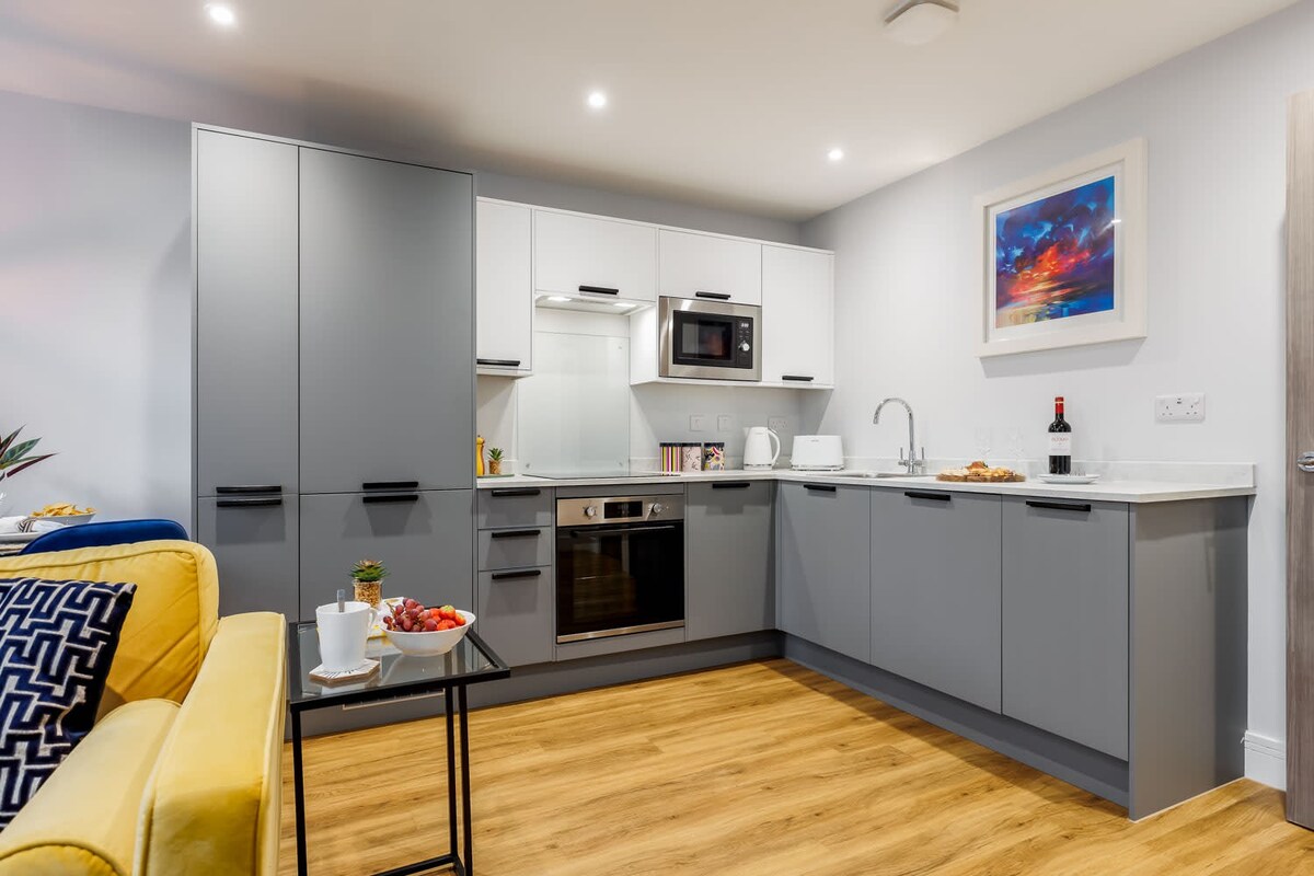 Simply Beautiful 1-bed Apt w/ Free Parking & WiFi - Photo 3