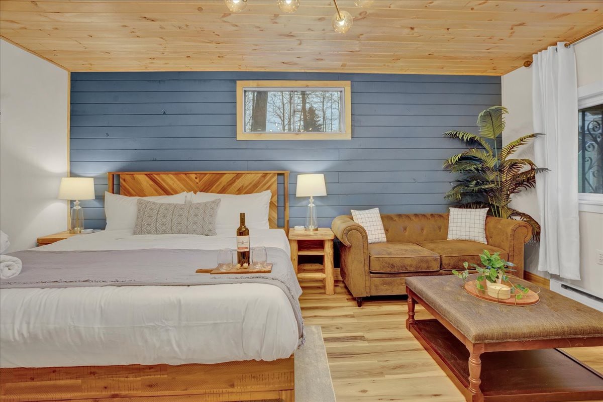 Stunning Pocono Modern | Firepits | Pickleball