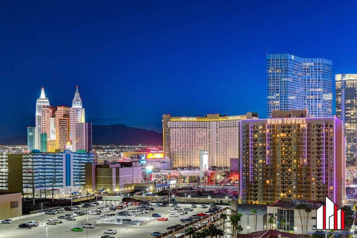 MGM Signature-15-717 F1 Track & Strip View Balcony — Las Vegas, NV — vacation rental