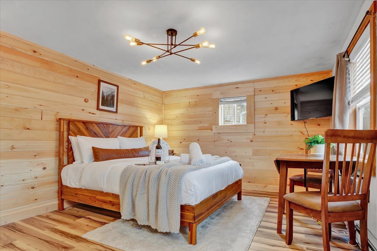 Elements Pocono Cabin | Pickleball | Firepits
