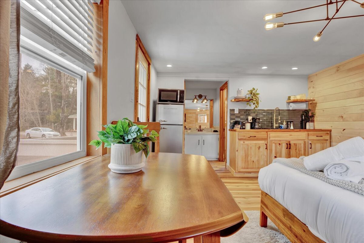 Elements Pocono Cabin | Pickleball | Firepits