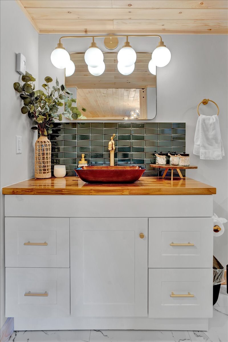 Elements Pocono Modern | Firepits | Pet Friendly