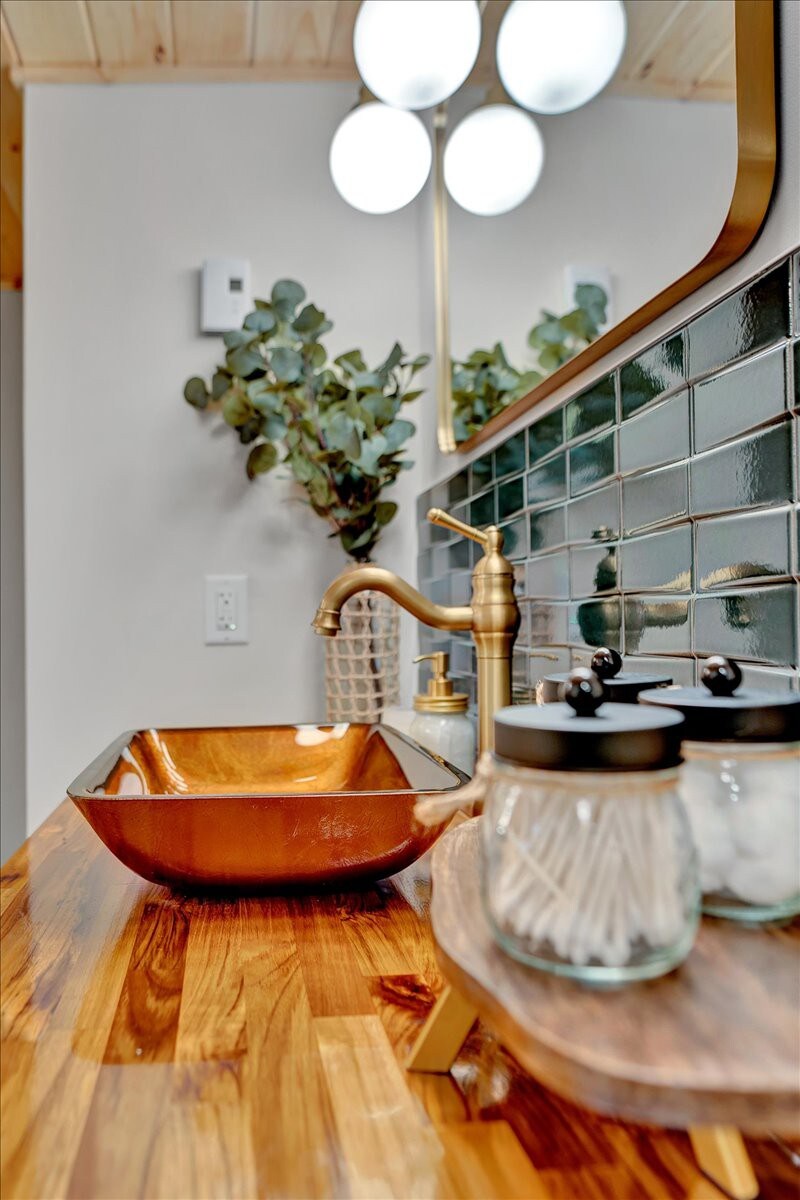 Elements Pocono Modern | Firepits | Pet Friendly