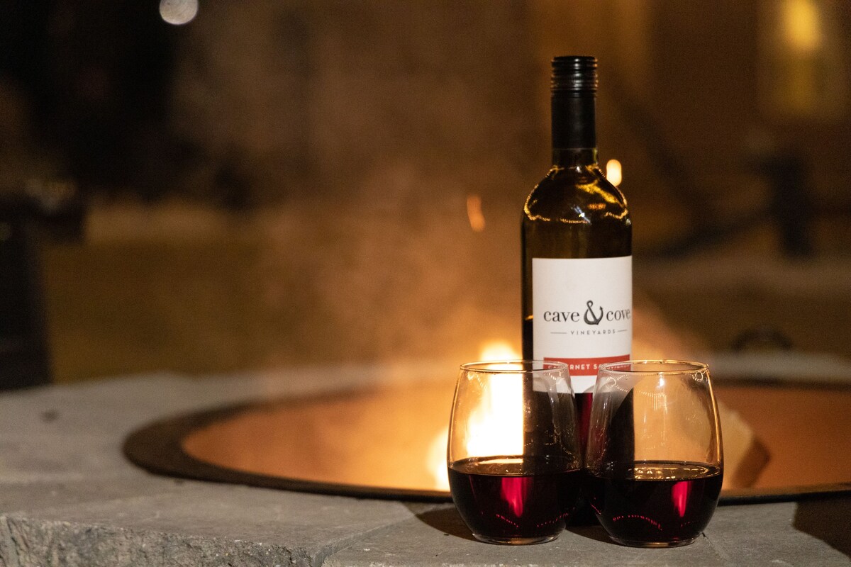 Elements Pocono Modern | Firepits | Pet Friendly