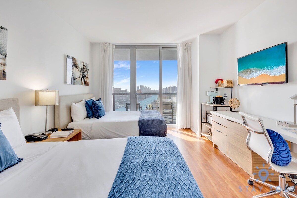 Upper studio|Balcony + Pool + Gym|Near Beach — Hallandale Beach, FL — vacation rental
