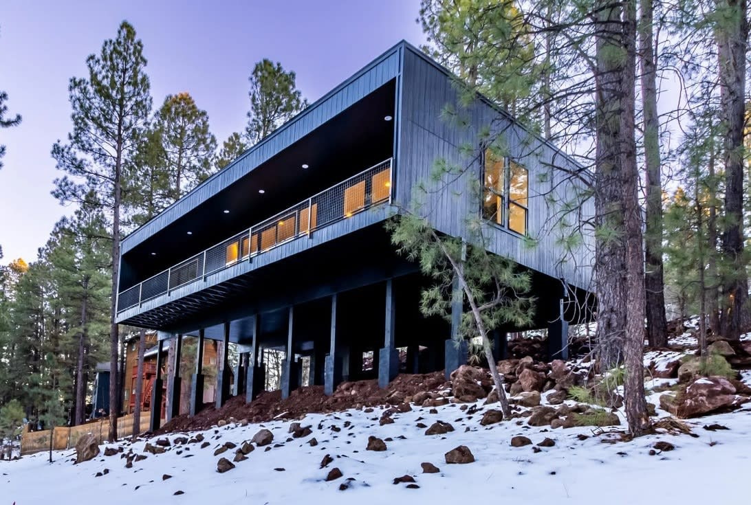Le Cabin Noir | Modern Cabin w/ Hot Tub + BBQ — Flagstaff, AZ — vacation rental